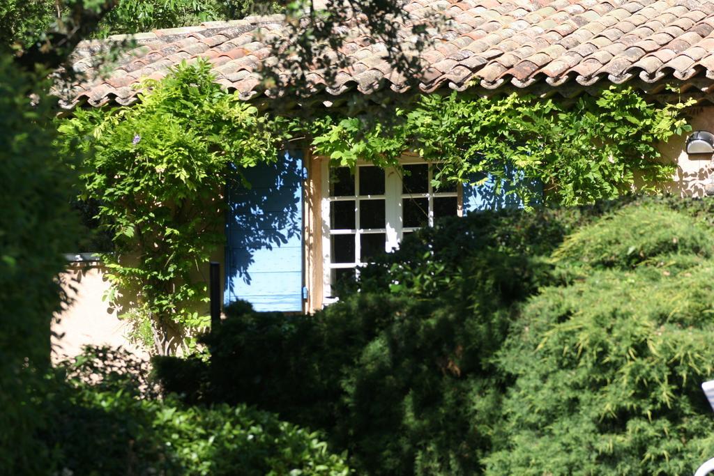 Bed and Breakfast La Ferme Saint-Marc-Jaumegarde Exteriér fotografie