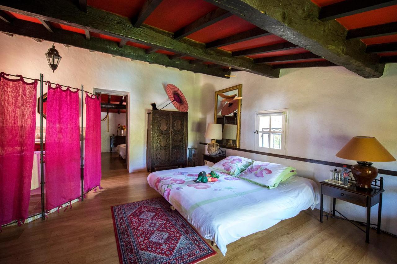 Bed and Breakfast La Ferme Saint-Marc-Jaumegarde Exteriér fotografie